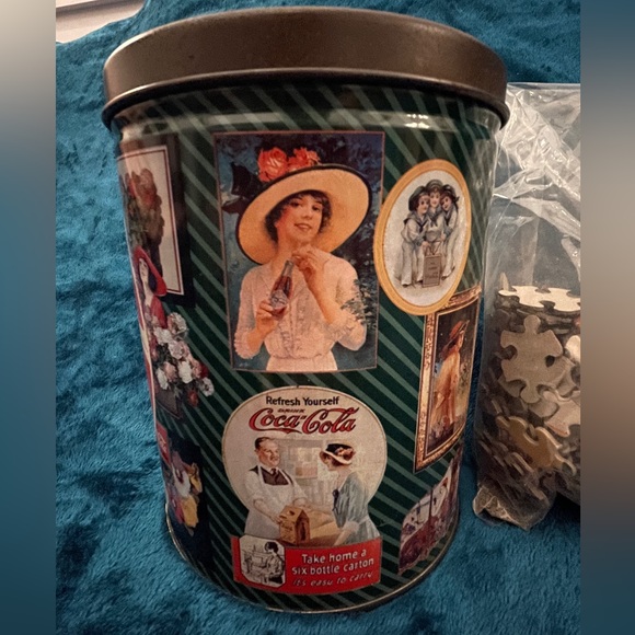 Brand new Coca Cola Puzzle 700 pieces-1993 - Picture 4 of 5